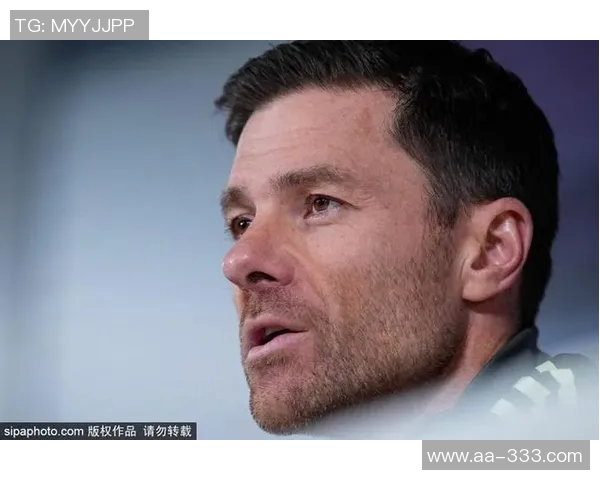 巴萨更衣室意外阿隆索西超杯决赛后即遭解职引发热议 巴萨更衣室意外阿隆索西超杯决赛后即遭解职引发热议